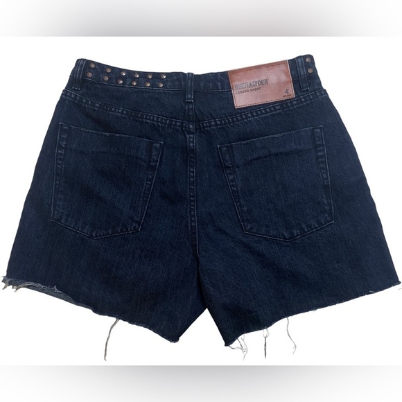 🆕One Teaspoon - Legend mom fit short - Picture 6 of 16
